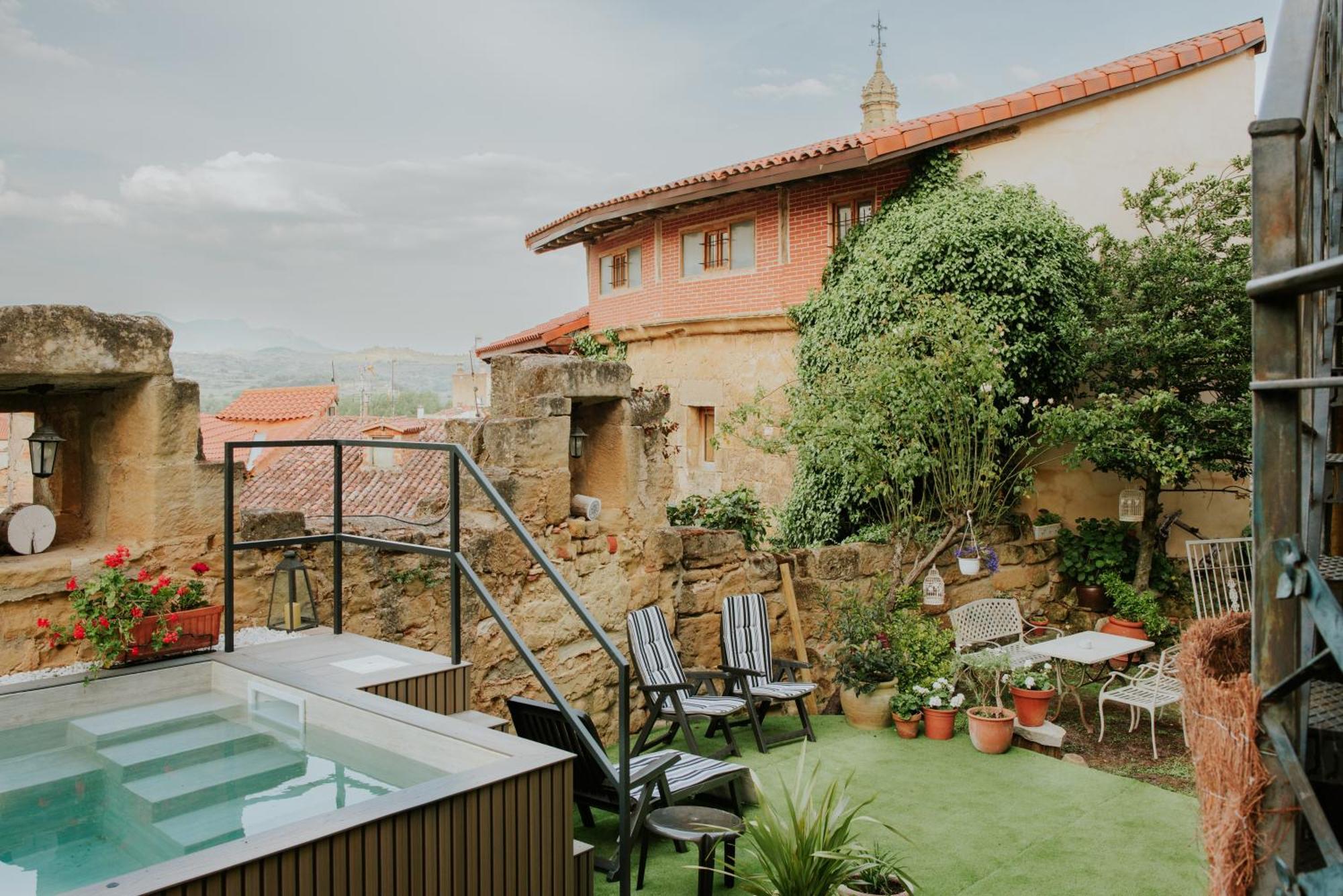 Hospederia Senorio De Brinas Hotel Bagian luar foto
