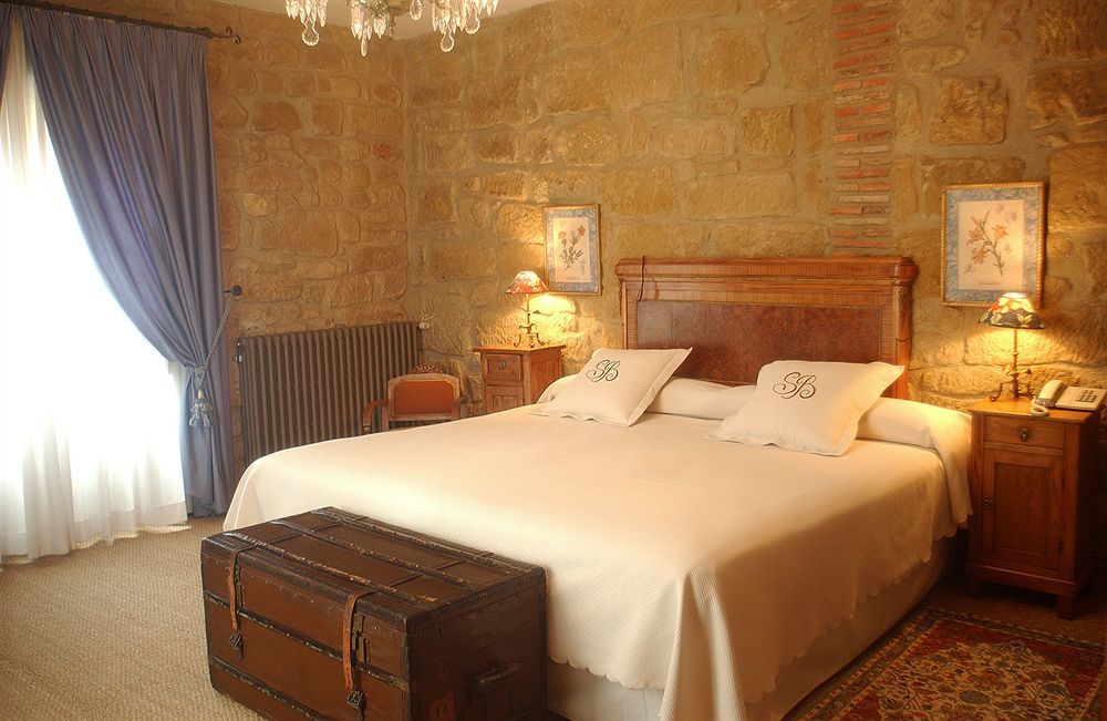 Hospederia Senorio De Brinas Hotel Bagian luar foto