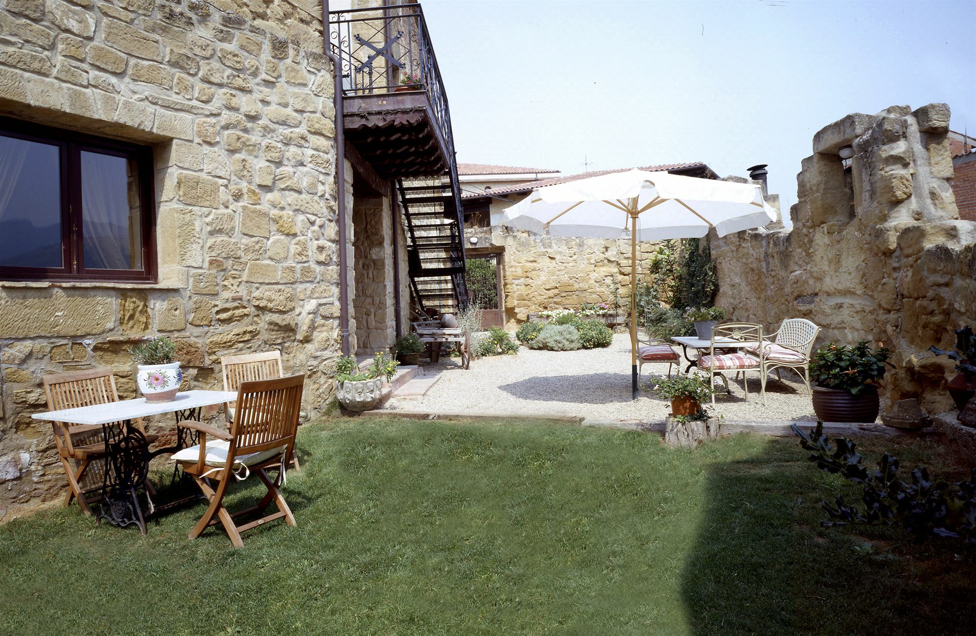 Hospederia Senorio De Brinas Hotel Bagian luar foto